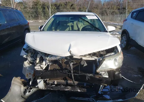 2013 Toyota Camry Le z USA, uszkodzony, nr VIN 4T4BF1FK4DR278213